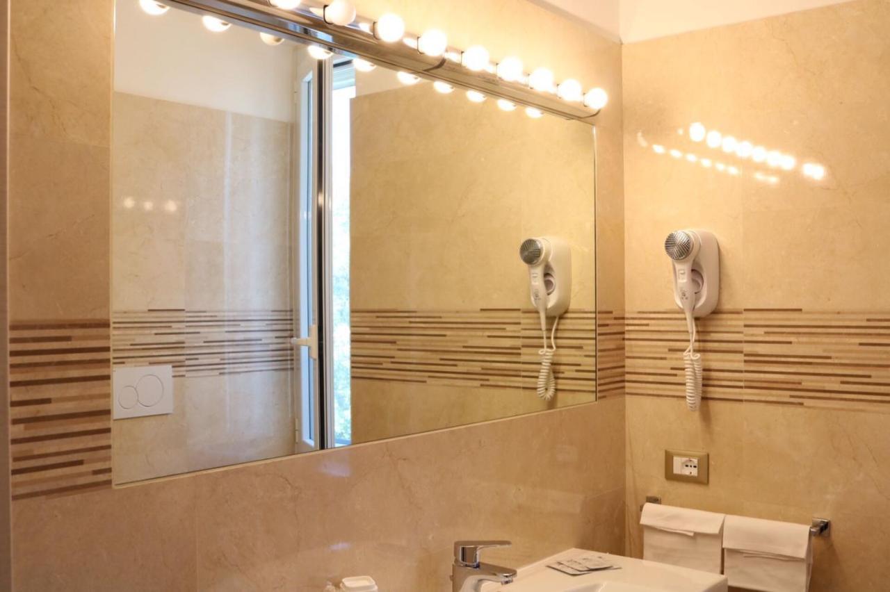 Dipendenza Aurora Apartment Pavia Luaran gambar