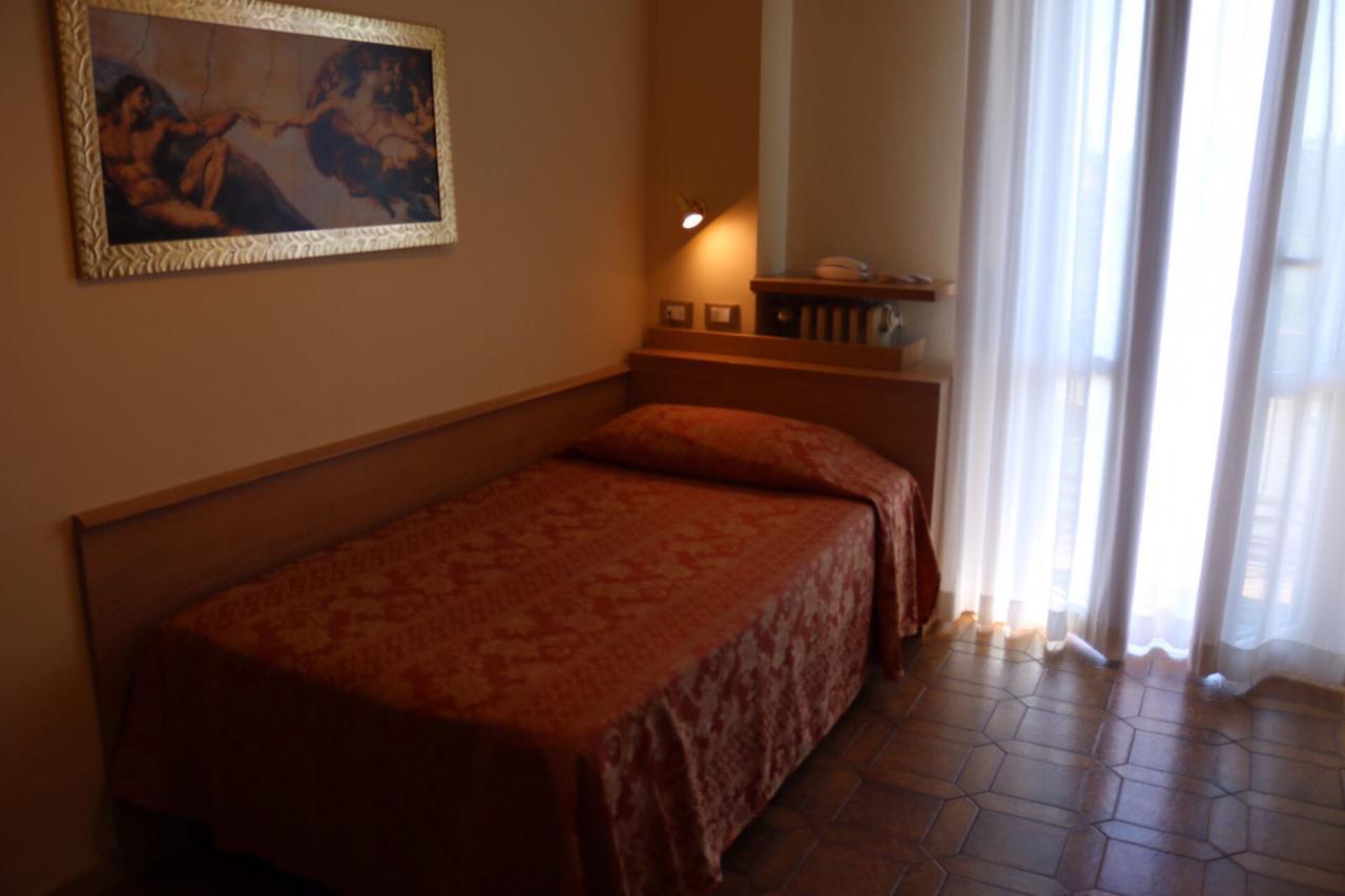 Dipendenza Aurora Apartment Pavia Luaran gambar
