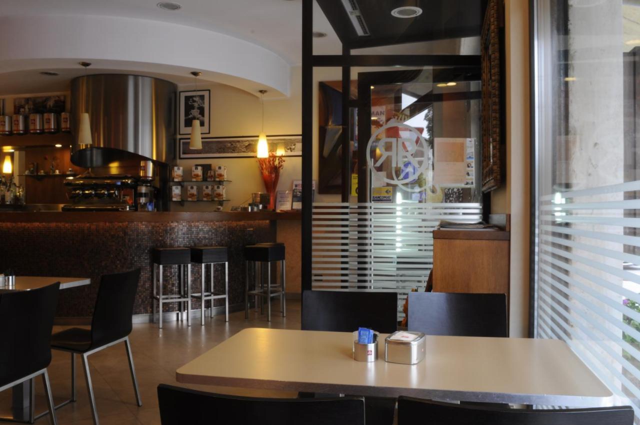 Dipendenza Aurora Apartment Pavia Luaran gambar